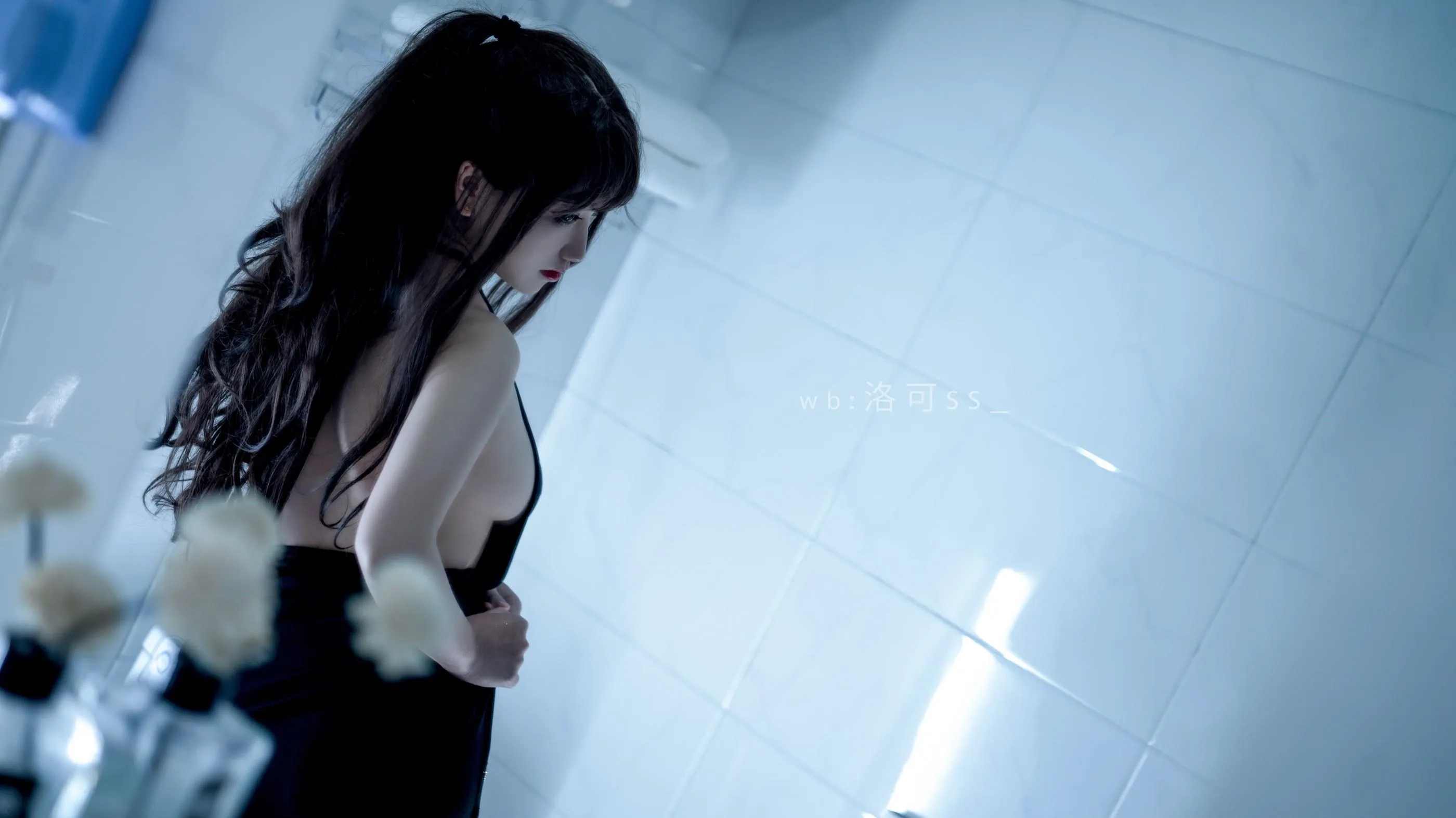 洛可ss – NO.03 光效黑吊带 [30P]插图4